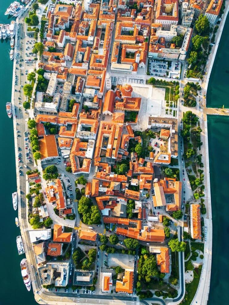 'One Tree' Apartment, Old Town Zara Esterno foto